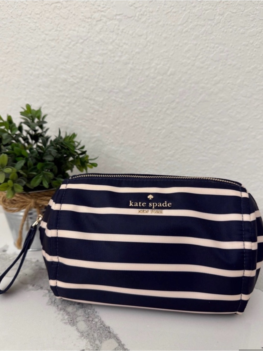 Kate Spade New York Chelsea Nylon Medium Cosmetic Case.
